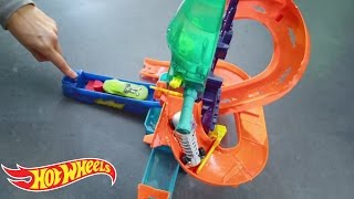 Hot Wheels® Color Shifters™ Color Splash Science Lab™ Play Set  HotWheels [upl. by Minoru934]