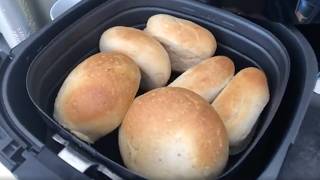 Brötchen aufbacken im Airfryer von Philips [upl. by Notled]