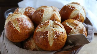 PRETZEL ROLLS  Pan de Pretzel  CUKit [upl. by Seyer552]